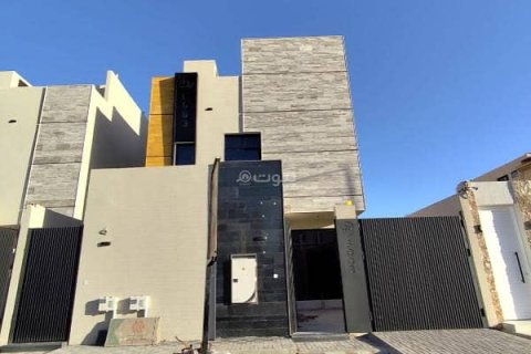5 bedrooms Villa in Riyadh, Saudi Arabia No. 61134