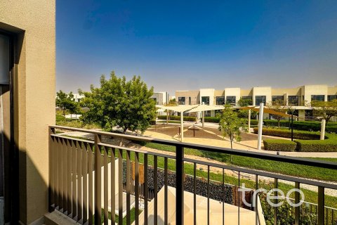Вилла с 3 спальнями в EMAAR South, ОАЭ №198973 13