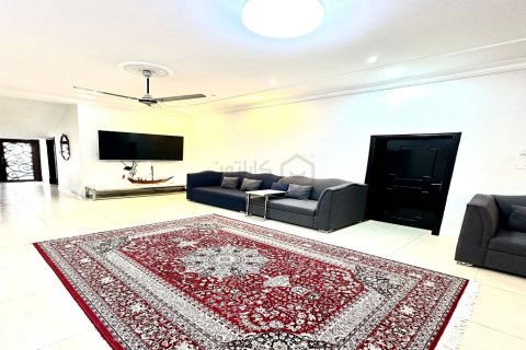5 غرفة نوم  فيلا في المحرق, Bahrain رقم 58963 3