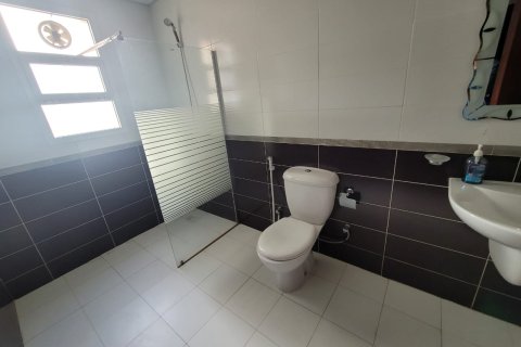5 bedrooms Villa in Muscat, Oman No. 54506 4
