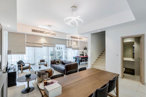 Townhouse de 4 chambres à Victory Heights, UAE No. 204083