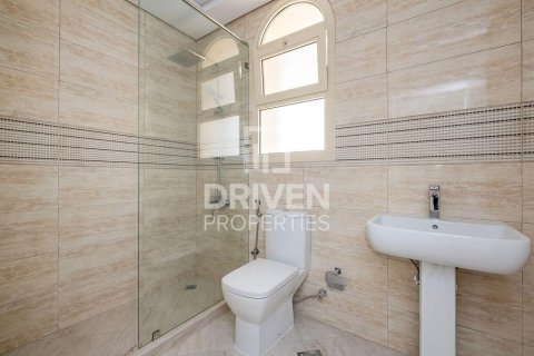 Villa de 5 dormitorios en Al Khawaneej, UAE No. 193137 12