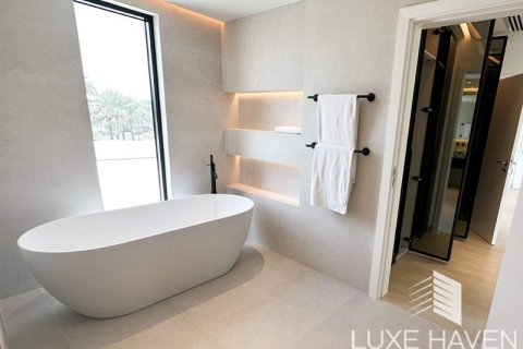 4 bedrooms Villa in Jumeirah Islands, UAE No. 9141 3