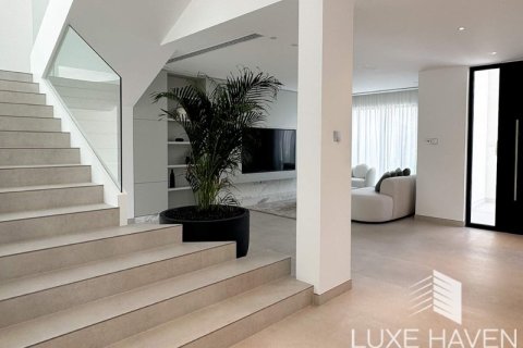 4 bedrooms Villa in Jumeirah Islands, UAE No. 9141 15