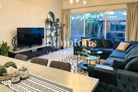 3 bedrooms Townhouse in Mudon, UAE No. 188399 8