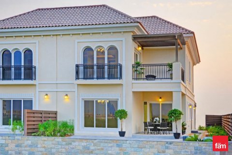 Villa de 4 chambres à Dubai, UAE No. 142403