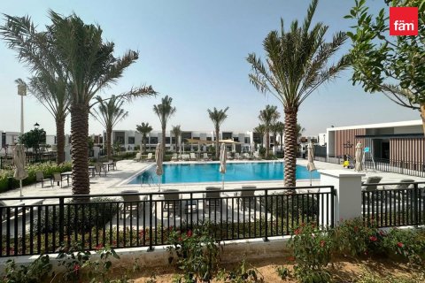 4 bedrooms Villa in Dubai, UAE No. 200156