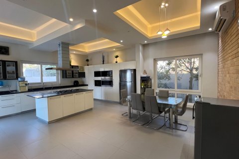 6 bedrooms Villa in As Sib, Oman No. 54729