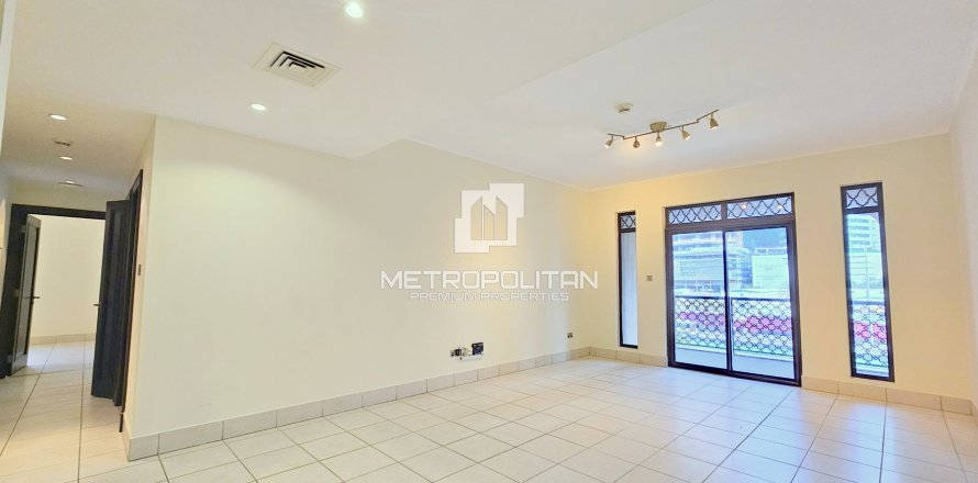 Appartement de 3 chambres à Reehan, UAE No. 128828
