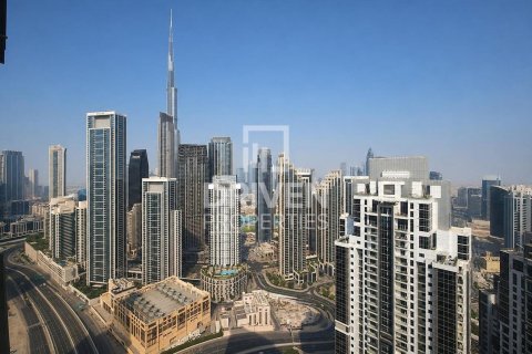 Квартира с 2 спальнями в Paramount Tower Hotel & Residences, ОАЭ №199891 16