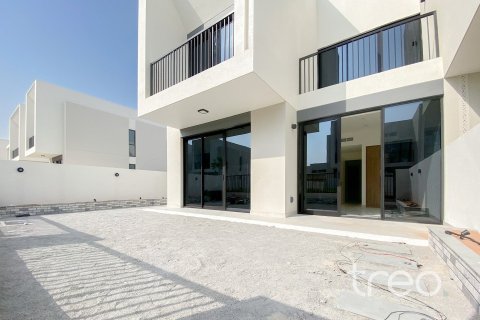 Townhouse de 4 chambres à Town Square, UAE No. 206211