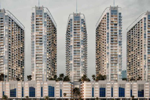 AJMAN CREEK TOWERS in Ajman, UAE No. 70080