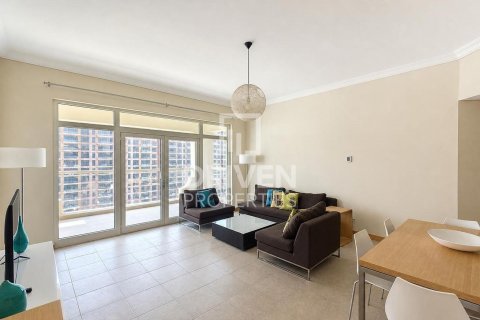 Квартира с 2 спальнями в Shoreline Apartments, ОАЭ №192318