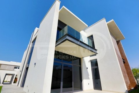 4 bedrooms Villa on the Yas Island, UAE No. 12136