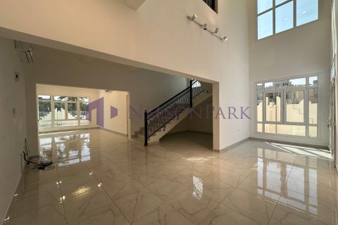 Villa de 5 chambres à Doha, Qatar No. 58429 5