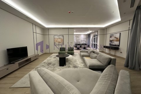 5 غرفة نوم  منزل ذو طابقين في الدوحة, Qatar رقم 58428