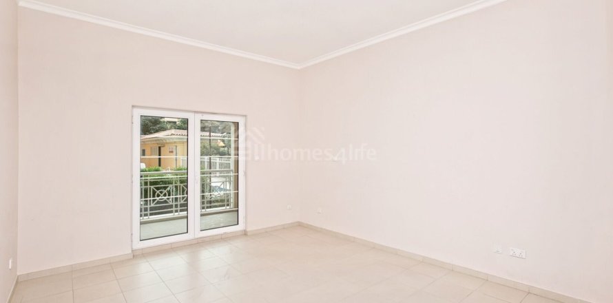 2 bedrooms Apartment in Dubai Investment Park, UAE No. 165659