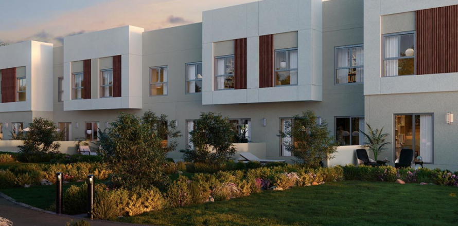 3 bedrooms Townhouse in Dubai, UAE No. 110258