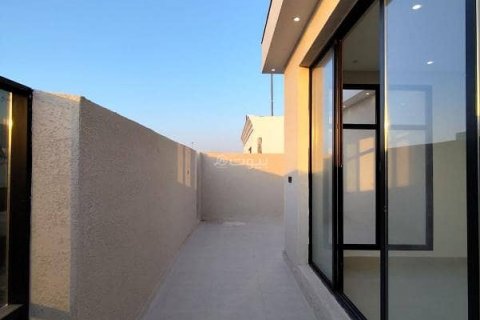 4 bedrooms Villa in Riyadh, Saudi Arabia No. 60379 14