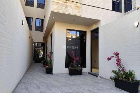 Apartment de 3 dormitorios en Riyadh, Saudi Arabia No. 61129 3