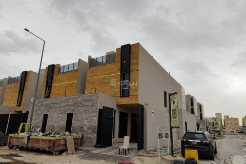 6 bedrooms Villa in Riyadh, Saudi Arabia No. 61133