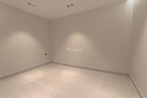 Villa de 5 dormitorios en Riyadh, Saudi Arabia No. 61128 15