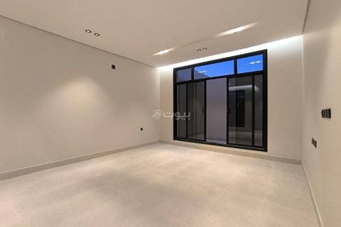 Villa de 5 dormitorios en Riyadh, Saudi Arabia No. 61128 10