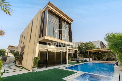 4 bedrooms Villa in Golf Place, UAE No. 209242