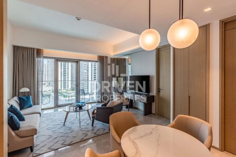 Квартира с 1 спальней в Address Harbour Point, ОАЭ №209823