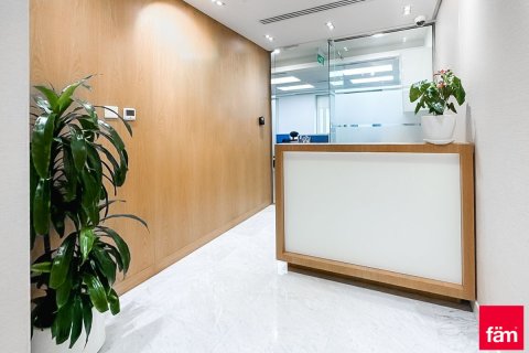 97.9m² Office in Sheikh Zayed Road, UAE No. 203062