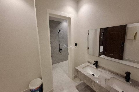 4 bedrooms Apartment in Riyadh, Saudi Arabia No. 68015 3