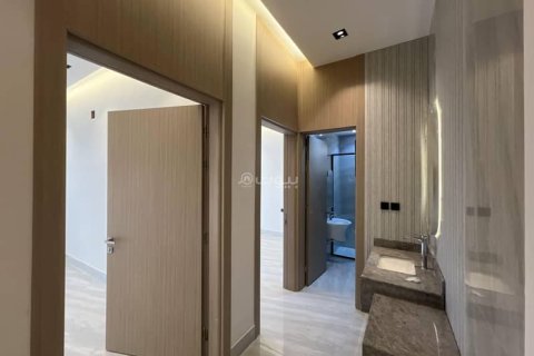 Квартира с 3 спальнями в Эр-Рияд, Саудовская Аравия №68012 3