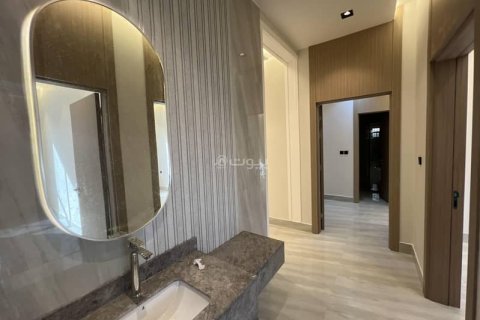 Квартира с 3 спальнями в Эр-Рияд, Саудовская Аравия №68012 5