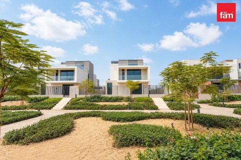 3 bedrooms Townhouse in Dubai, UAE No. 168190