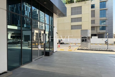 254.9m² Shop in SOL Bay, UAE No. 46520