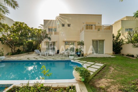 Villa de 5 chambres à Meadows, UAE No. 163493