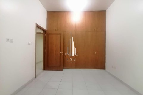 Appartement de 3 chambres à Al Khalidiya, UAE No. 49647 14