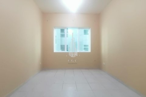 Appartement de 3 chambres à Al Khalidiya, UAE No. 49647 5