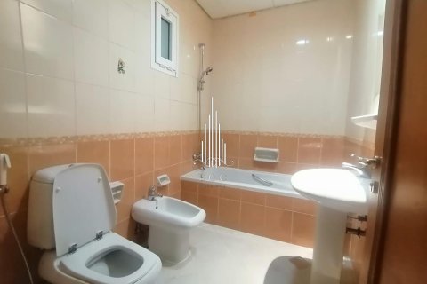 Appartement de 3 chambres à Al Khalidiya, UAE No. 49647 25