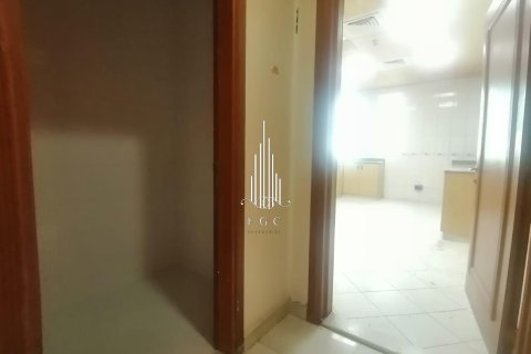 Appartement de 3 chambres à Al Khalidiya, UAE No. 49647 13