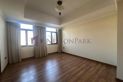 5 bedrooms Villa in Doha, Qatar No. 58023 4