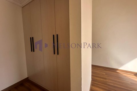 5 bedrooms Villa in Doha, Qatar No. 58023 13