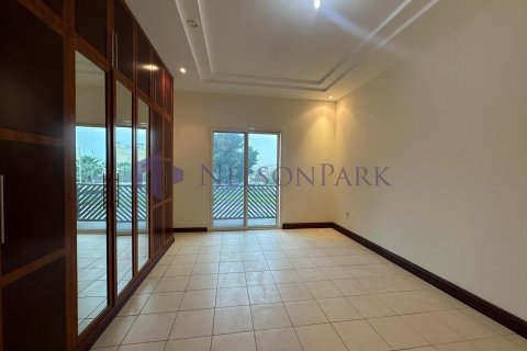 5 bedrooms Villa in Doha, Qatar No. 58024 19