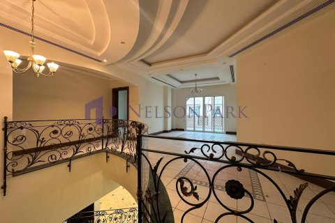 5 bedrooms Villa in Doha, Qatar No. 58024 13