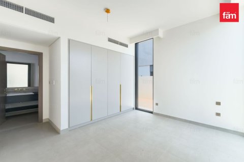 4 bedrooms Villa in Dubai, UAE No. 165576 15