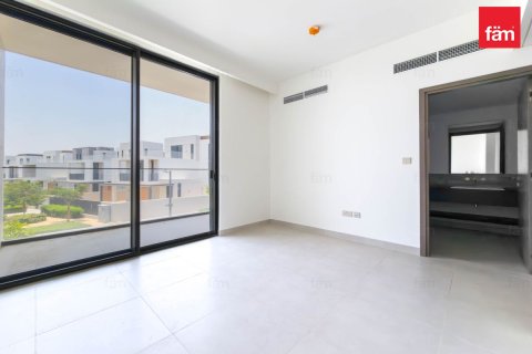 4 bedrooms Villa in Dubai, UAE No. 165576 4