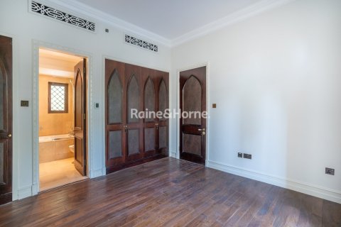 Квартира с 2 спальнями в Old Town, ОАЭ №156285 6