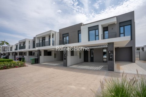 Townhouse de 4 dormitorios en Dubai, UAE No. 156282
