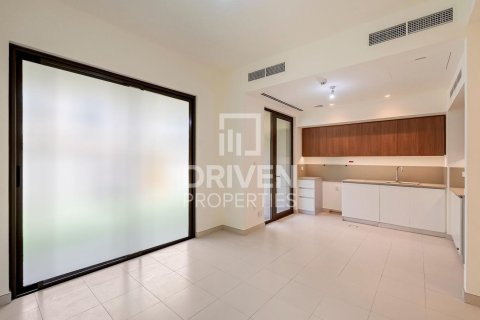 3 bedrooms Villa in EMAAR South, UAE No. 210002