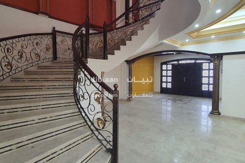 750m² Villa in As Sib, Oman No. 54002 4